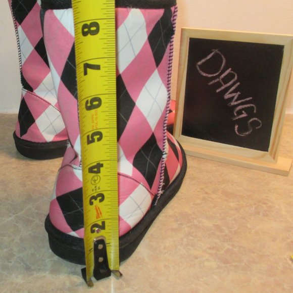 SOLD!!! Was PRICED TO SELL DAWGS Black/Pink/White Plaid/Checkered WINTER BOOTS - Picture 5 of 7